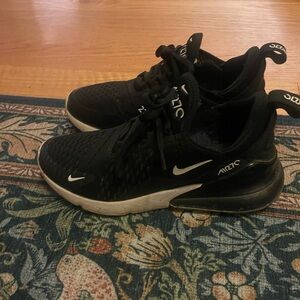 Nike Air Max 270 Sneakers